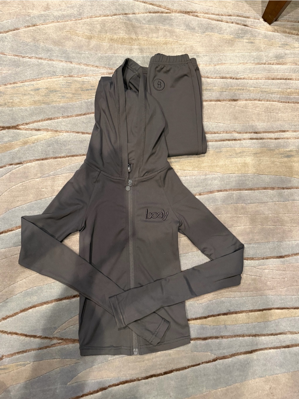 Body by Raven Body Basics Set (FLARED) in Charcoal (XS) - Picture 6 of 8